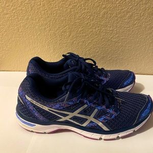 ASICS women running shoes size 8,5
